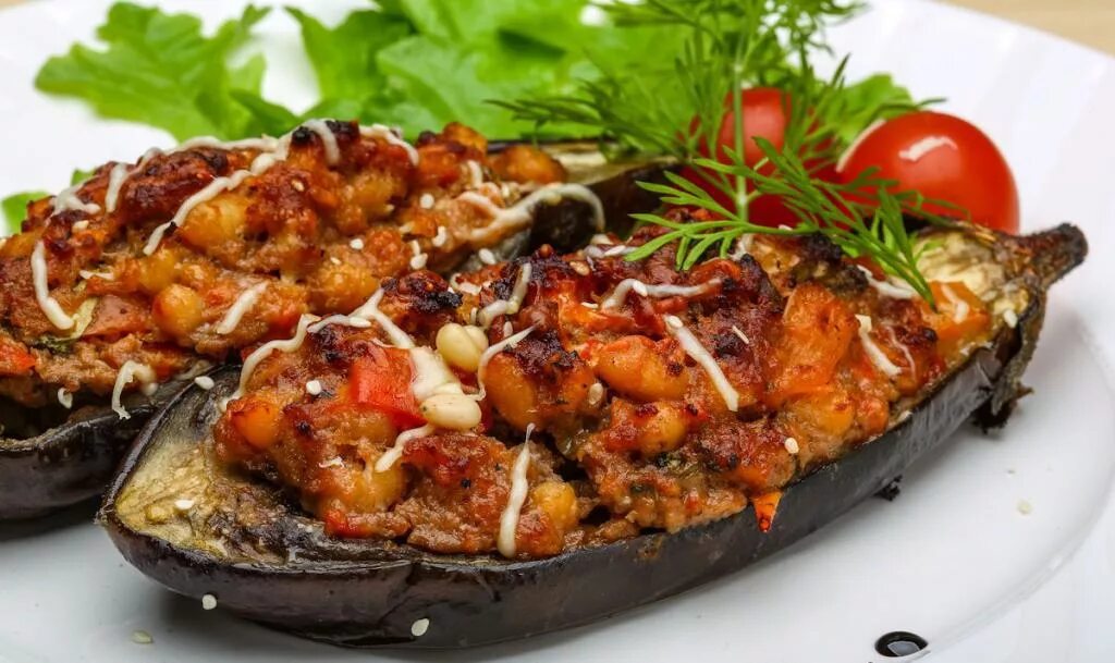 Баклажаны с фаршем быстро и вкусно. «баклажаны, фаршированные гуакомоле». фаршированные баклажаны в духовке. баклажаны фаршированные фаршем. баклажаны в чесночном соусе.