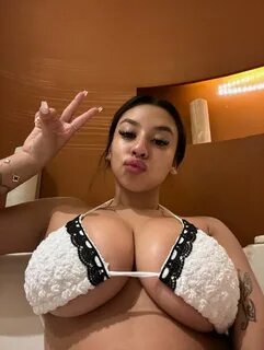 @officialsariixo. sari 💕 top 0.01% 👀. 