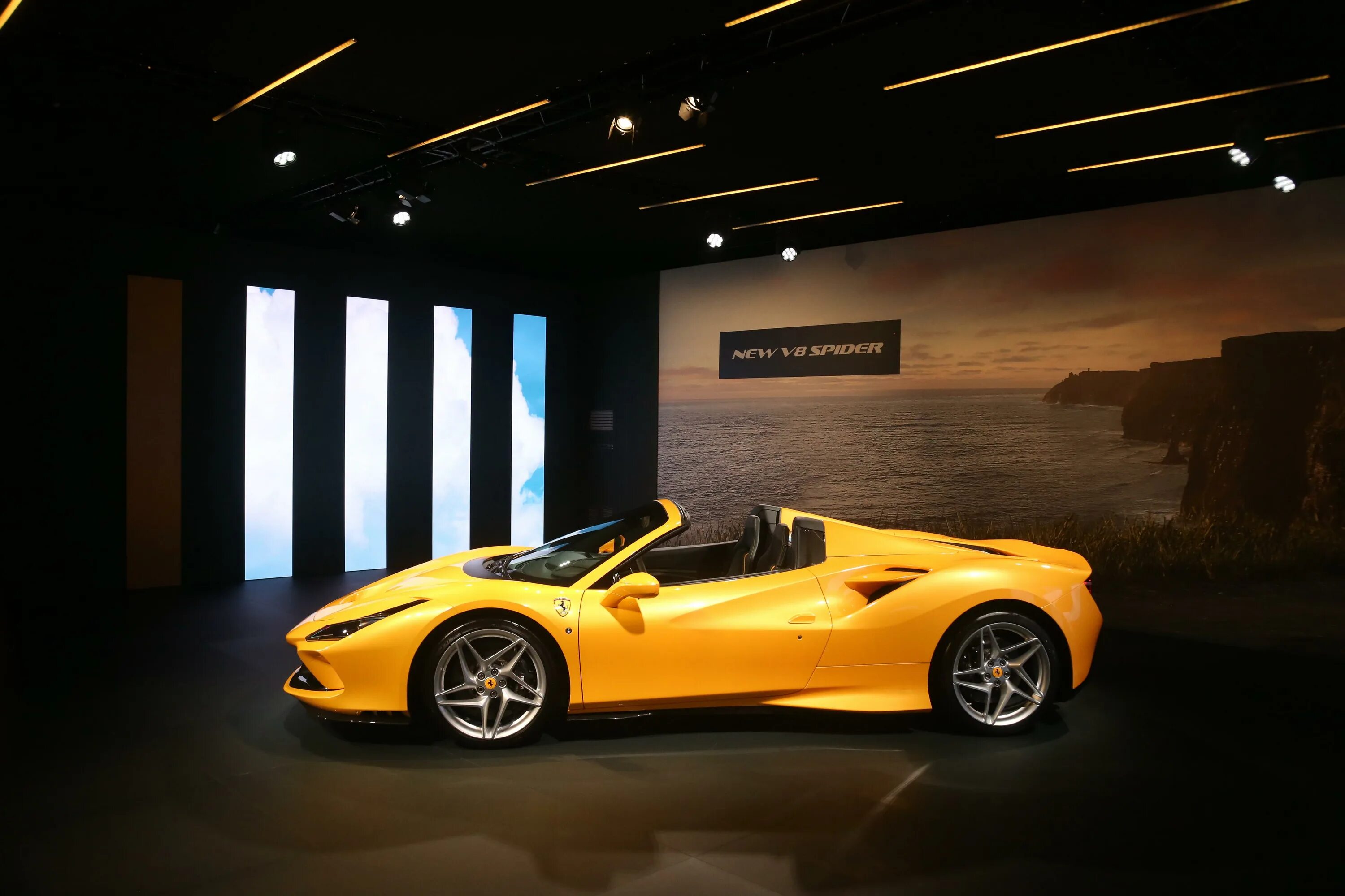 Ferrari 8. Феррари ф8 Спайдер. Феррари f8 Spider. Ferrari Спайдер ф 8. Ferrari Spider 2020.