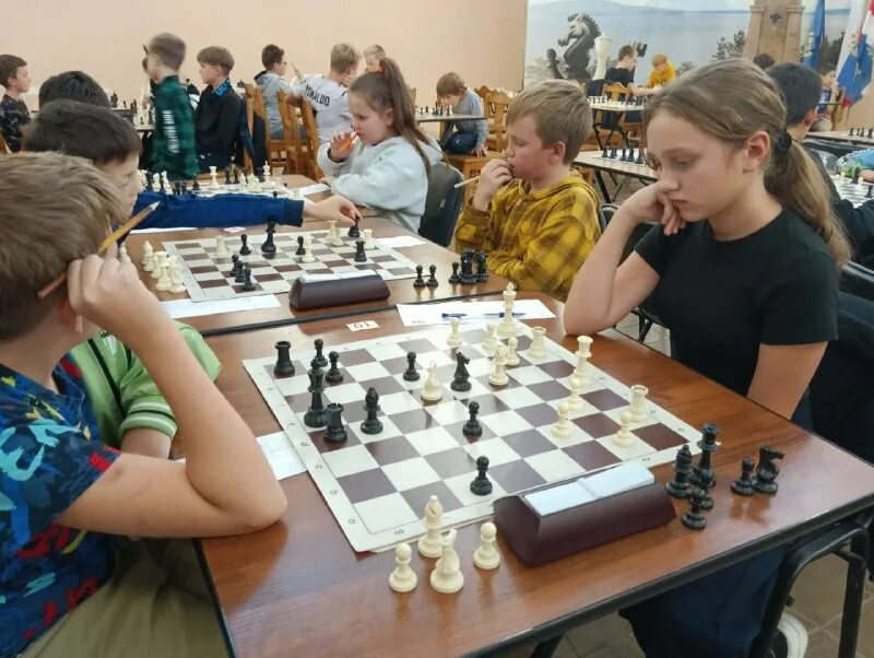 Дипломы рфсо локомотив шахматы. Шахматы ржд. Русский шахматист. « ход конём» шахматно-шашечный турнир. Тура в шахматах.