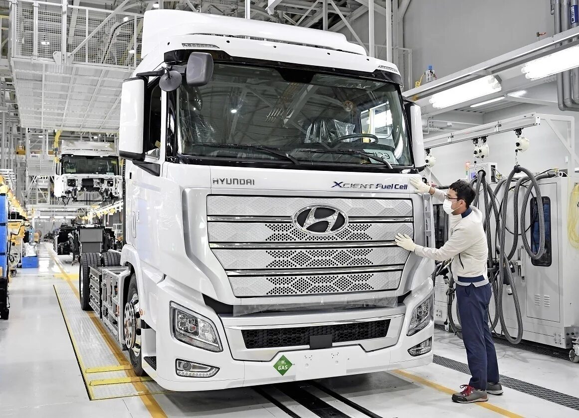 Хундай грузовик. Hyundai Xcient Truck. Hyundai Xcient fuel Cell. Hyundai Xcient Truck 4х2. Hyundai Xcient 2014.