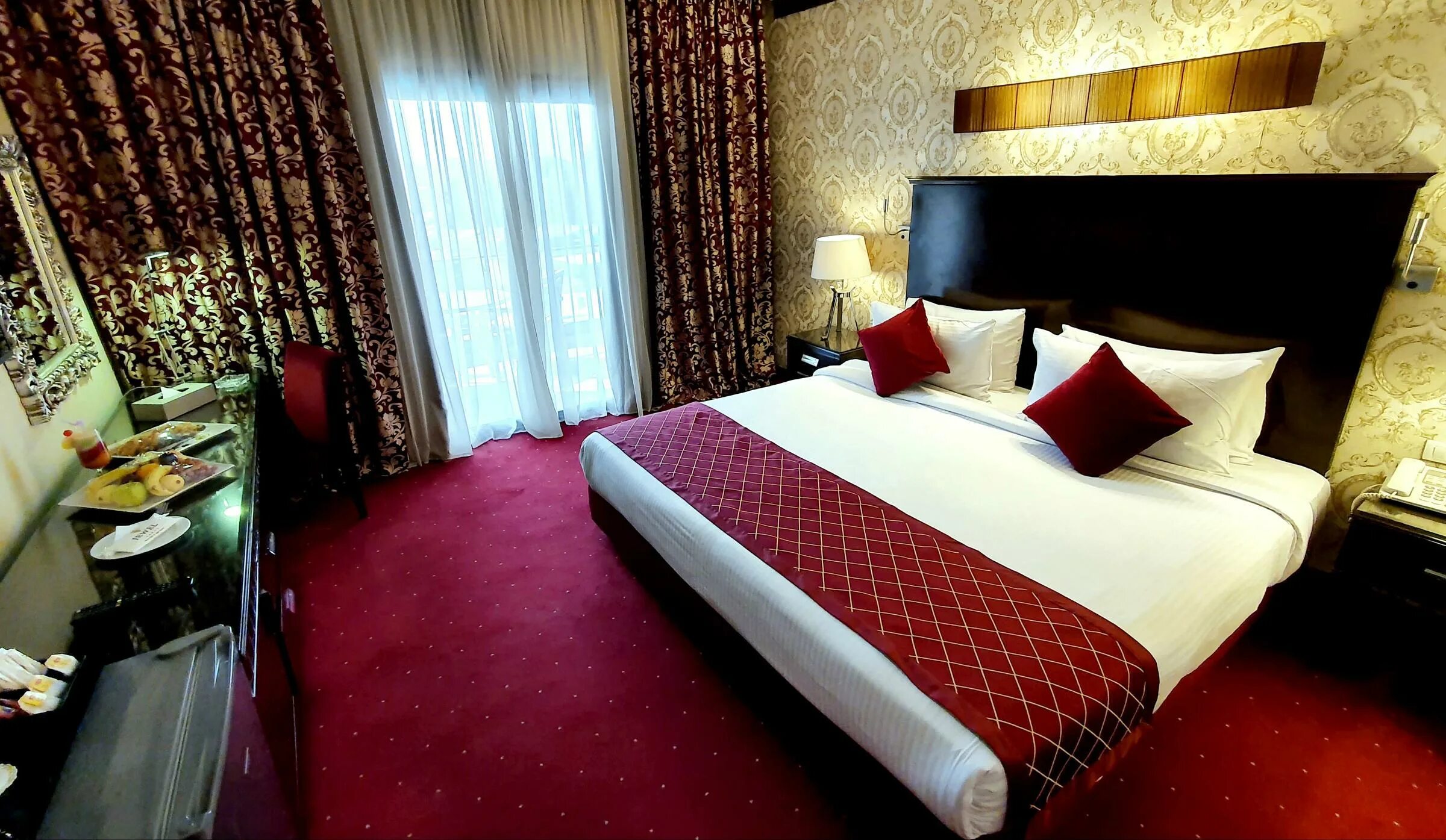 Empire hotel aqua park. Гранд лоо аква отель. Аква сити иркутск. Гостиница «аква-сити» (лоо). Лоо аквасити отель.