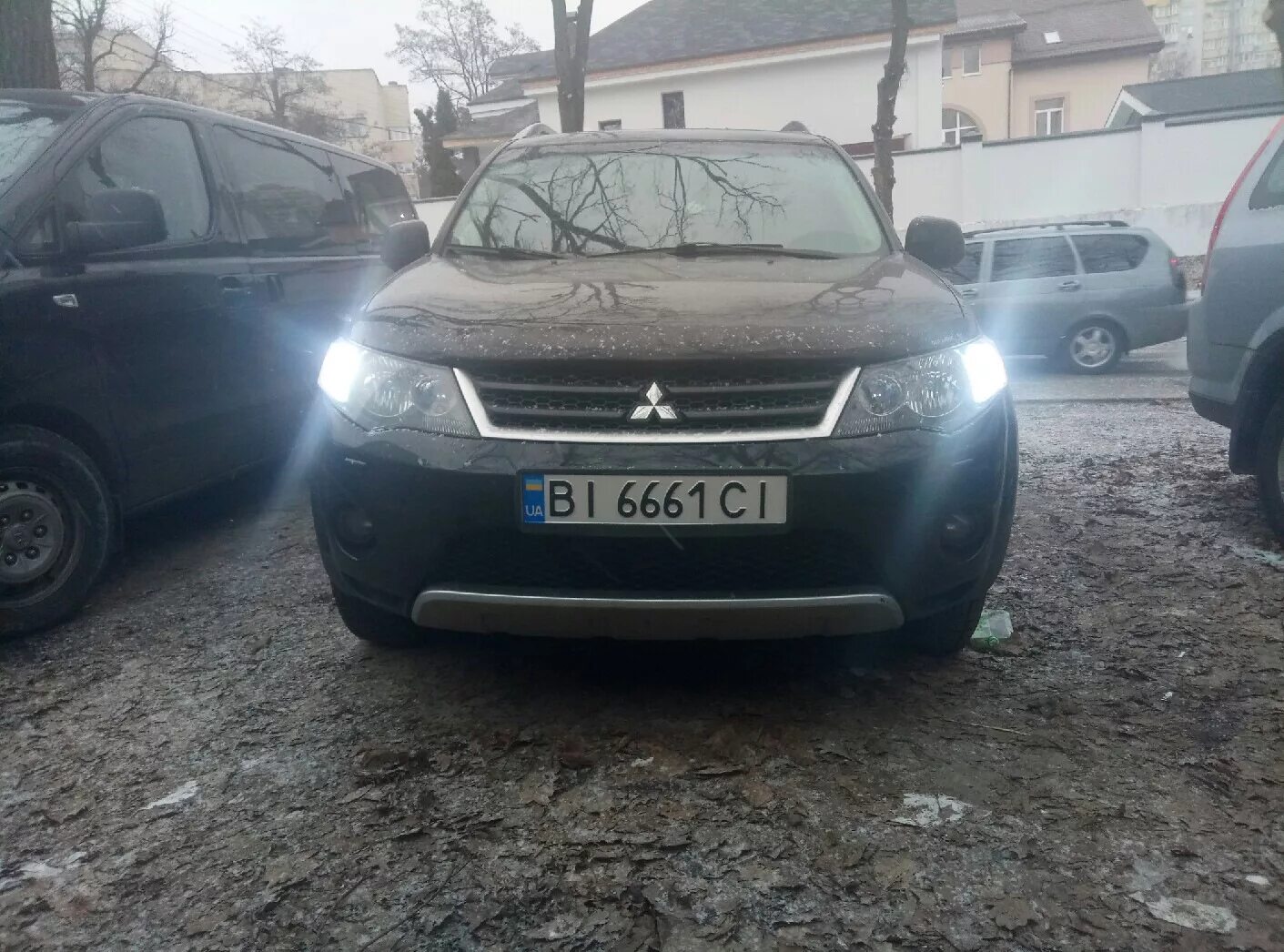 ДХО Mitsubishi Outlander XL. ДХО Mitsubishi Outlander XL 2008. Mitsubishi Outlander XL 2008 ДХО И поворотники. Митсубиси Аутлендер 2008 дневные ходовые огни.