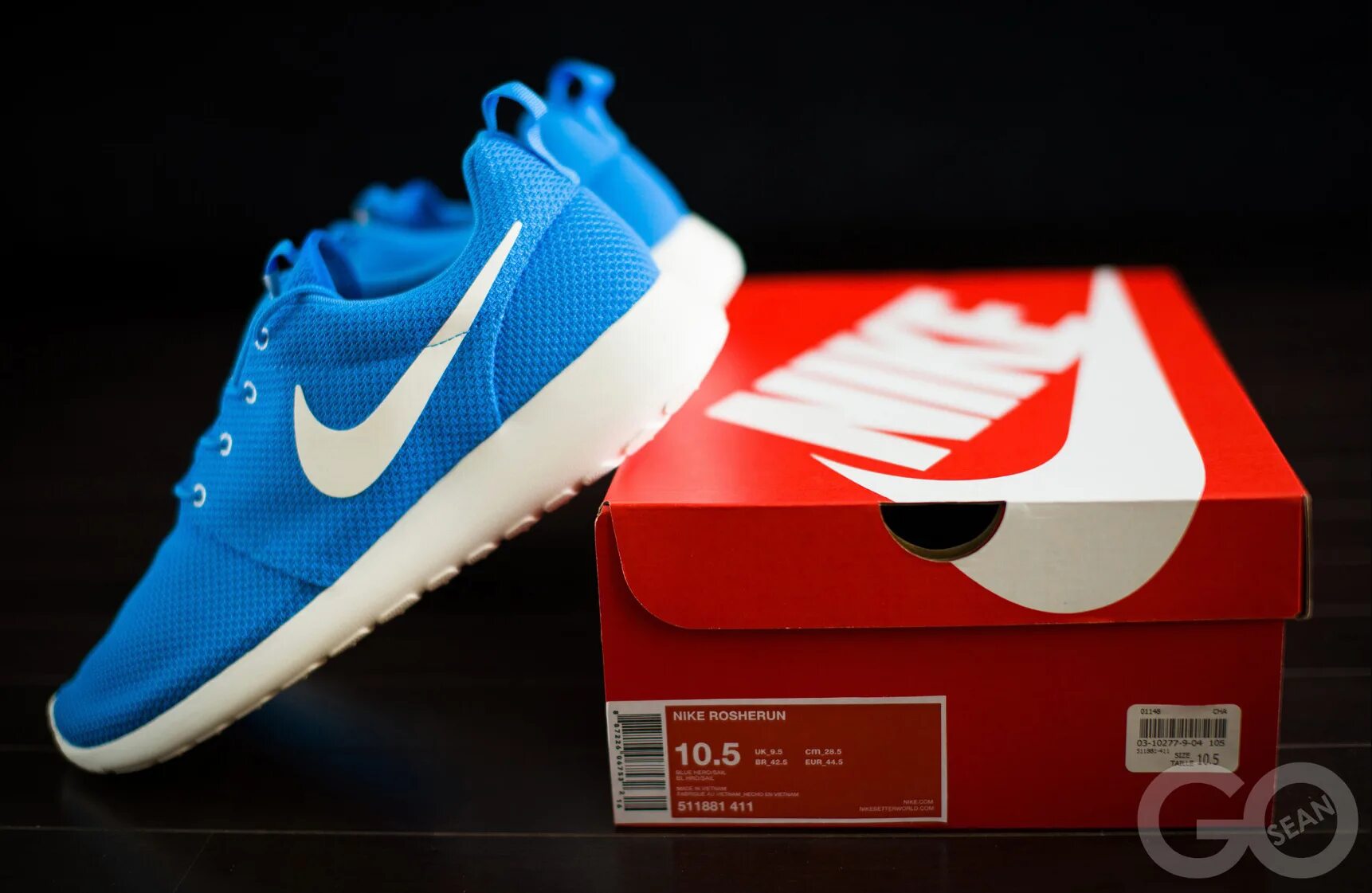 Голубые найк оригинал. Кроссовок nike. найк упаковка кроссовок. коробка от кроссовок найк. коробки от кроссовок nike оригинал.