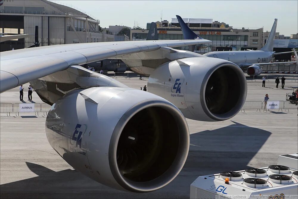 Airbus a380. Новый Аэробус а380. Аэробус а380 Plus. Airbus a380 Plus. Эйрбас а380 двигатели.