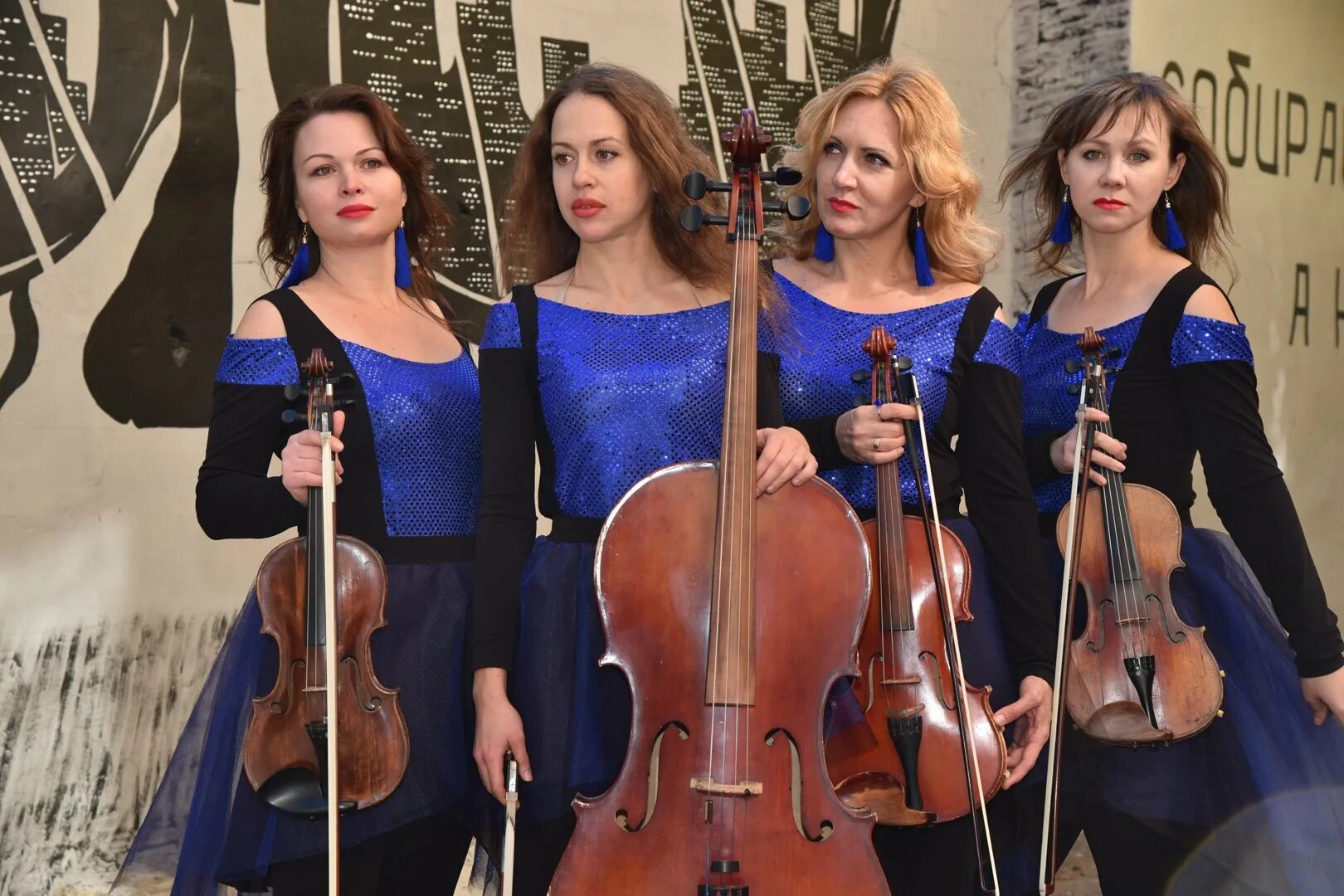 Симфонический квартет петербург. Квартет вивальди. Квартет вивальди. Квартет дива кисловодск. И.