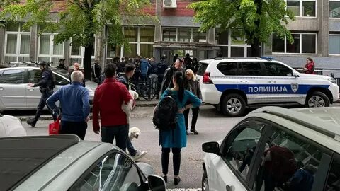 Стрелявших подростков