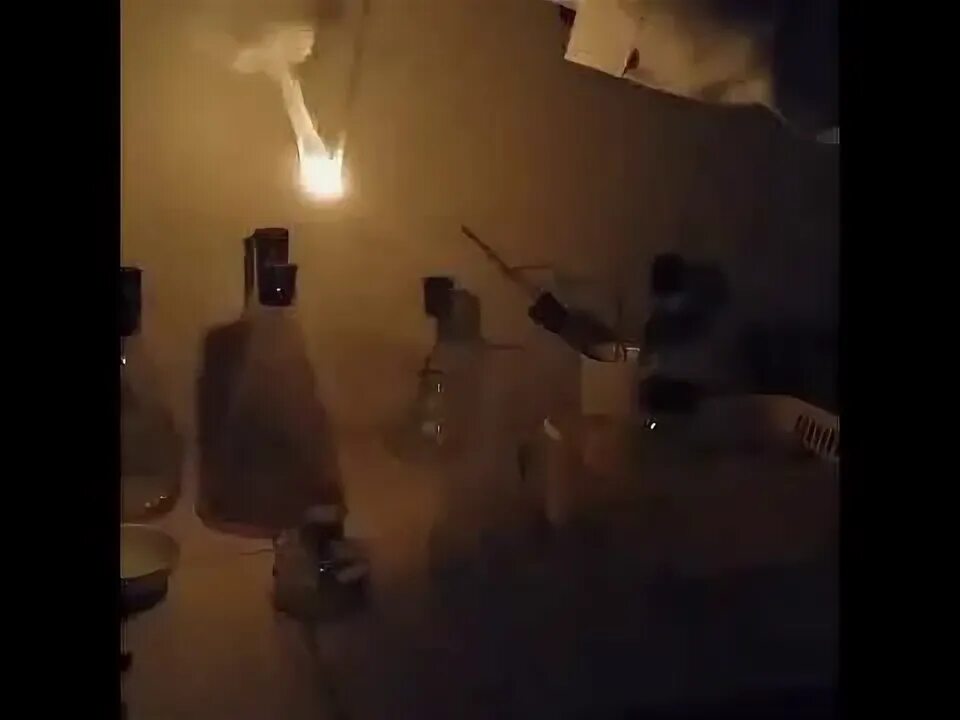 Самовоспламенение белого фосфора. Активность белого фосфора. Горение белого фосфора на воздухе. Белый фосфор как выглядит. Горение красного фосфора.