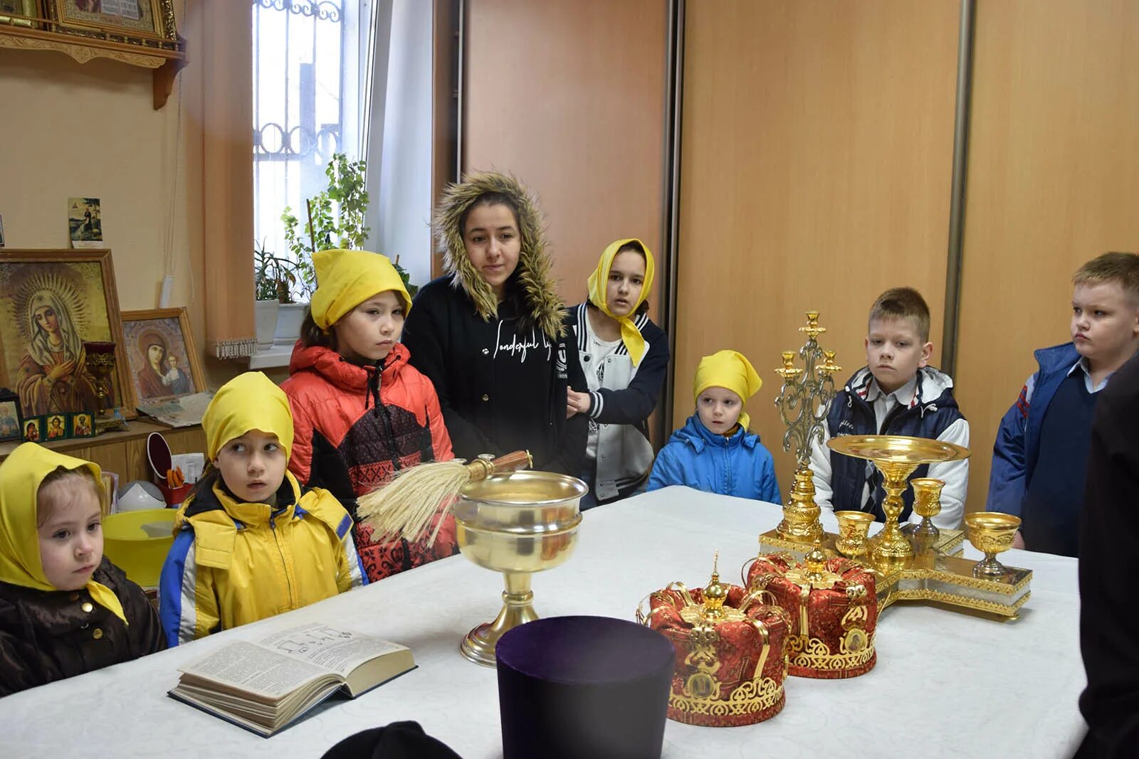 Сайт свято симеоновской. Город Екатеринбург Свято Симеоновская гимназия. Вход в воскресную школу Свято-Симеоновского собора. Значок Симеоновская ярмарка в Верхотурье 2022.