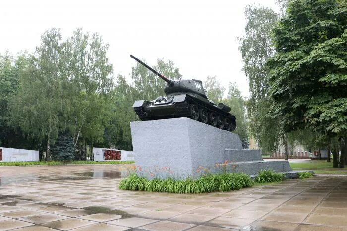 5196 маз 103т. Маз 203т. Маз 103т 1/43. Достопримечательности кирова танк т-34. Ganz-маз-103т.