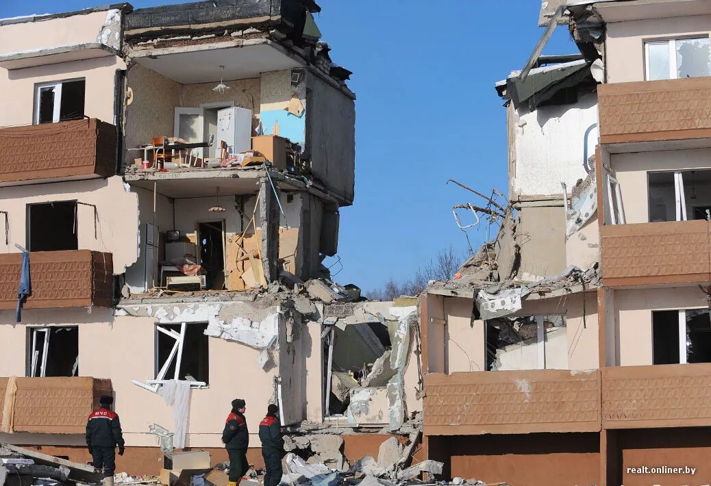 землетрясение фото. наведенные землетрясения. разрушенное здание. сильное разрушение. разрушения от землетрясения.