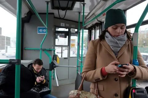 Общественный транспорт есть