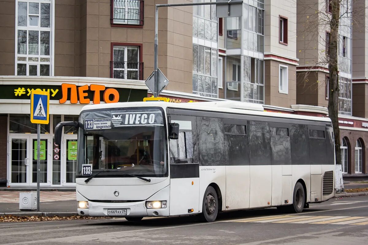 Общественный транспорт северодвинска. Архангельск Irisbus Crossway le 12m. Арх Северодвинск автобус 133 Архангельск. Автобусы Северодвинск. Автобус Северодвинск Архангельск.