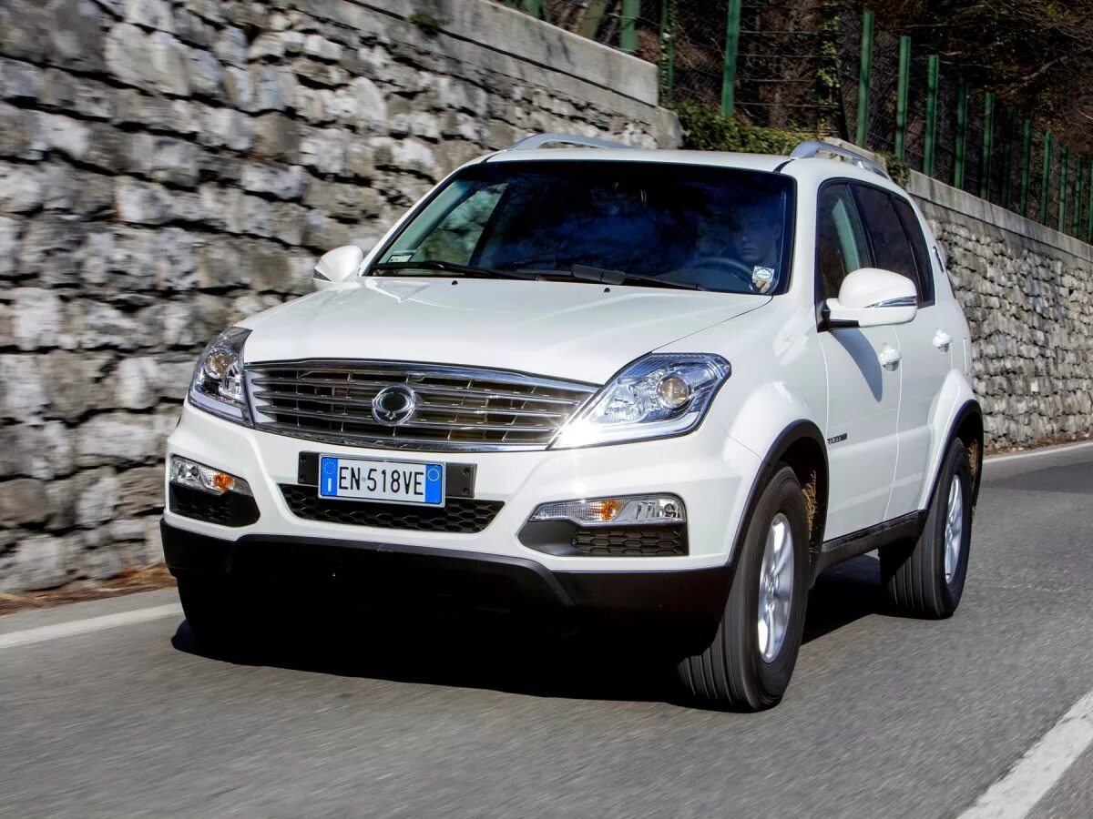 Саньенг корея. Машина саньенг Рекстон. Санг Йонг Рекстон 2013. SSANGYONG Rexton 2012. Джип Рекстон корейский.