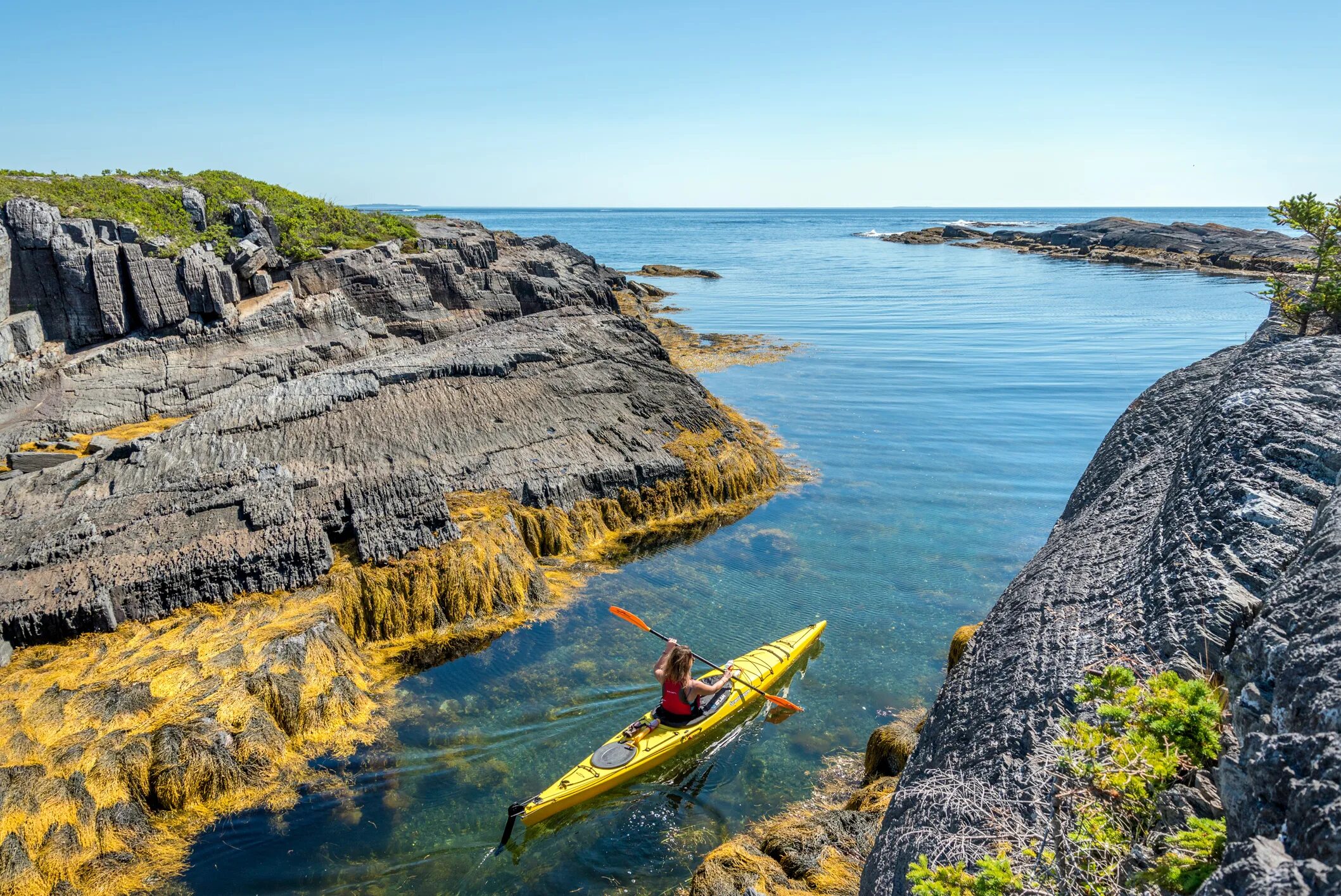 Новые острова отзывы. Гебридские острова каякинг. Nova Scotia Ocean Kayaking. Голубые скалы. Blue Rocksin Nova Scotia.
