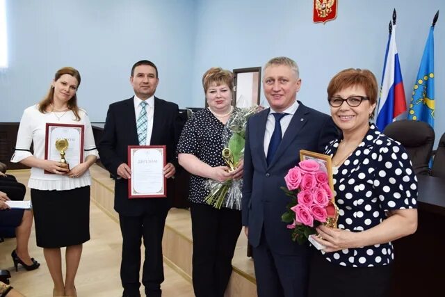 Новости оленегорска мурманская. Администрация города Оленегорска. Оленегорск школа 7. Сайт администрации г Оленегорска. Оленегорск Мурманская область школа.