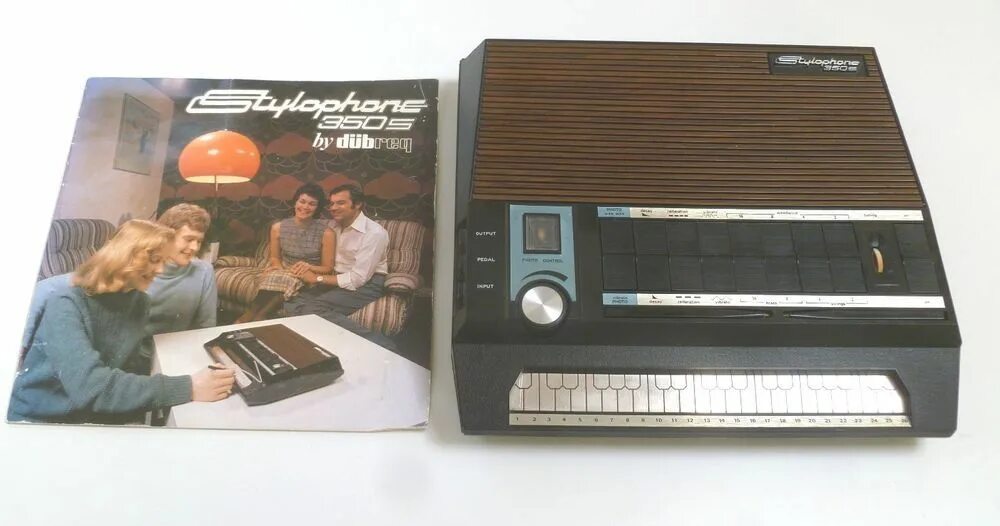 Стилофон купить озон. Stylophone 350s. Ретро-синтезатор Stylophone 350s. 555 Stylophone. Стилофон гамма.