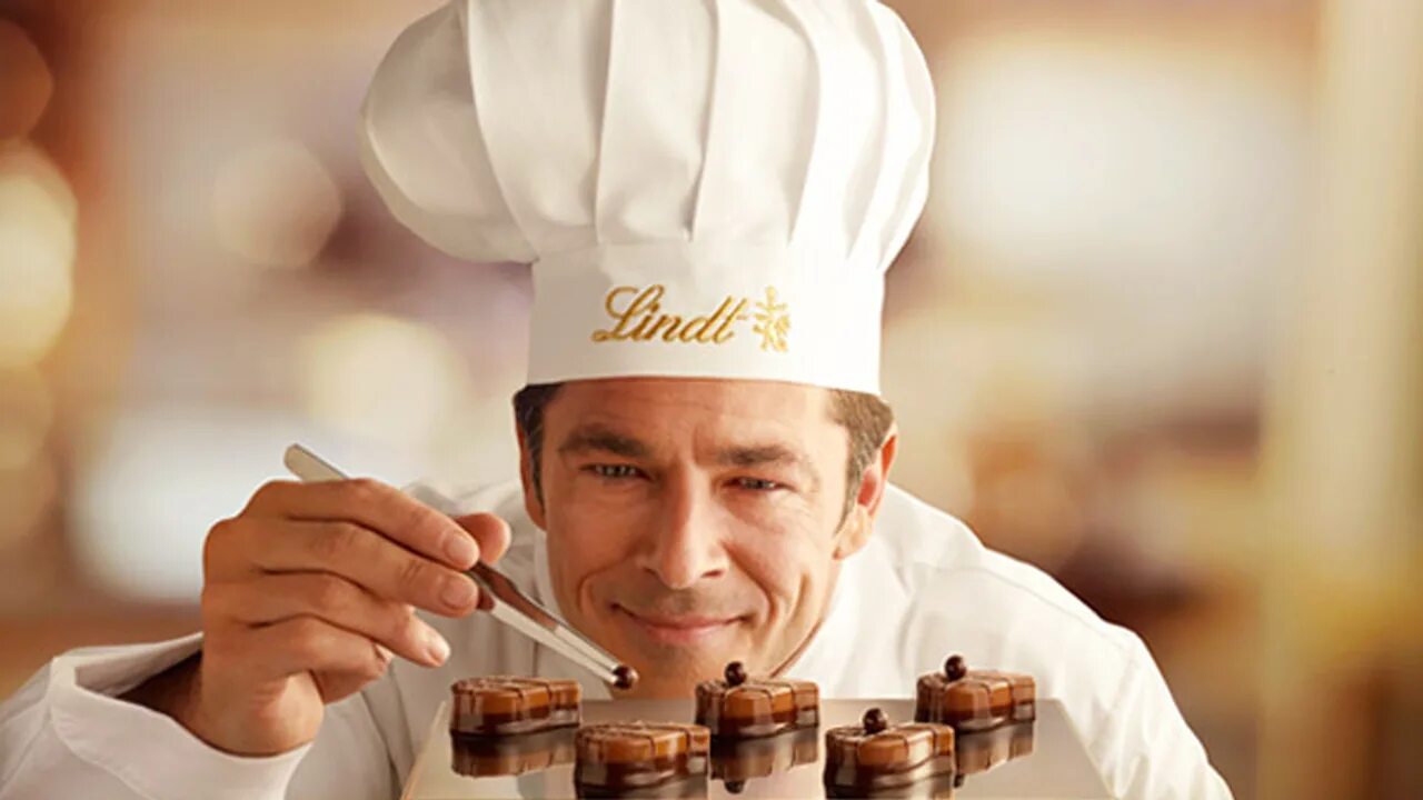 Дегустатор шоколада. Первый шоколатье. Кондитер шоколатье. Профессия кондитер. Первый шоколатье.