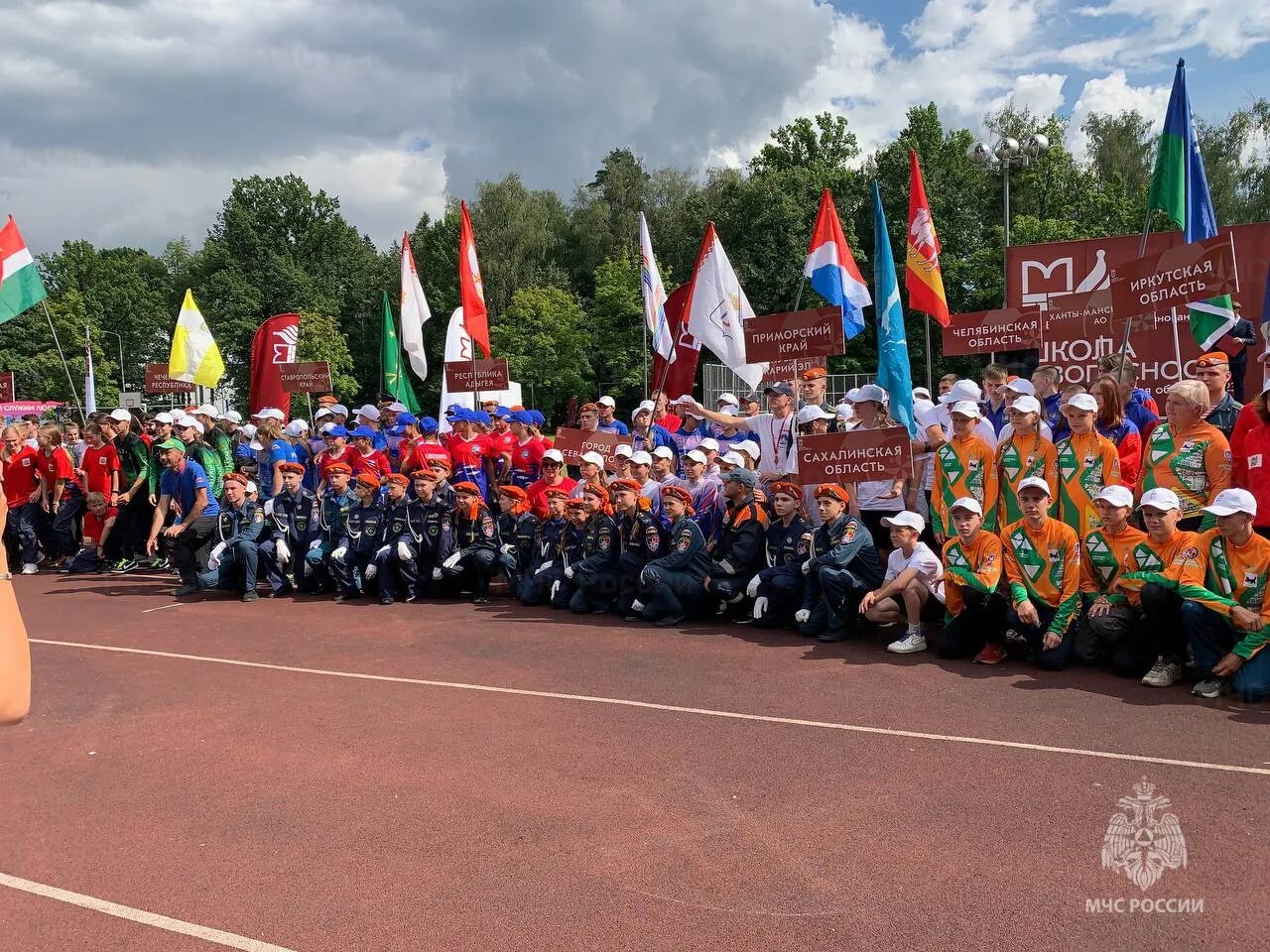 Спортивные соревнования школьников. Соревнования школа безопасности для школьников. Всероссийские соревнования школа безопасности. Общественное движение школа безопасности. Всероссийские школьные соревнования.
