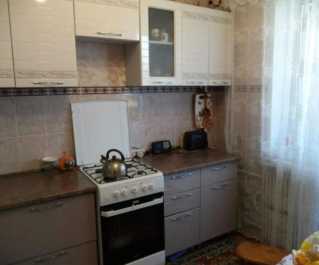Хрущева 8. Кухня однушка курск на хрущева.