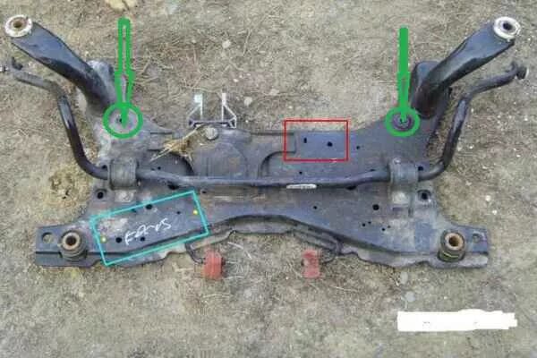 Сайлентблоки подрамника Форд фокус 2. Сайлентблок подрамника Форд фокус 2. Подрамник Форд фокус 2 Рестайлинг. Болты заднего подрамника Форд фокус 2. Стучит подрамник
