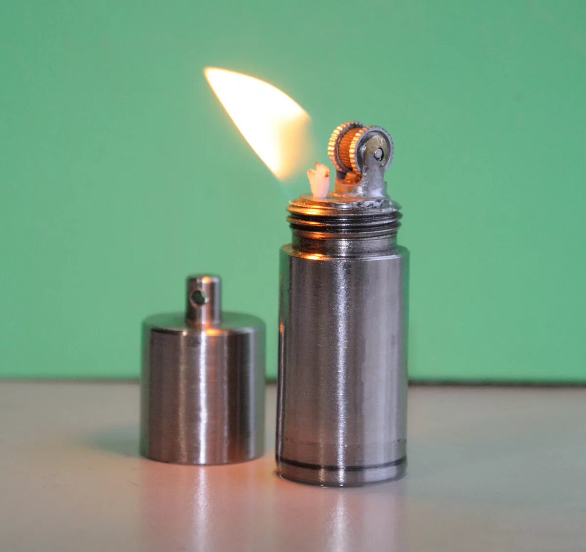 Как сделать зажигалку. Бензиновая зажигалка националь. Зажигалка из гильзы 16 калибра. Как сделать зажигалку. Как сделать зажигалку.