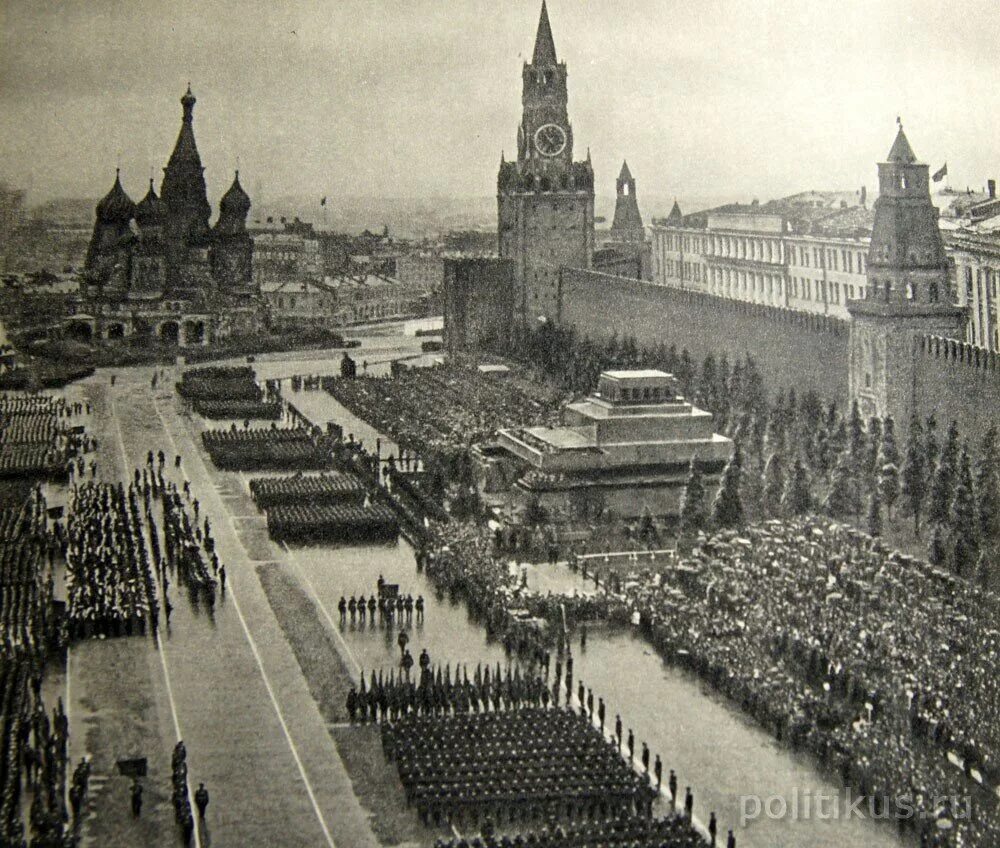 Первый парад победы в москве состоялся. Парад победы 24 июня 1945 года. 24 июня 1945 парад победы на красной площади. парад победы 1945г на красной площади. мавзолей ленина парад победы 1945.
