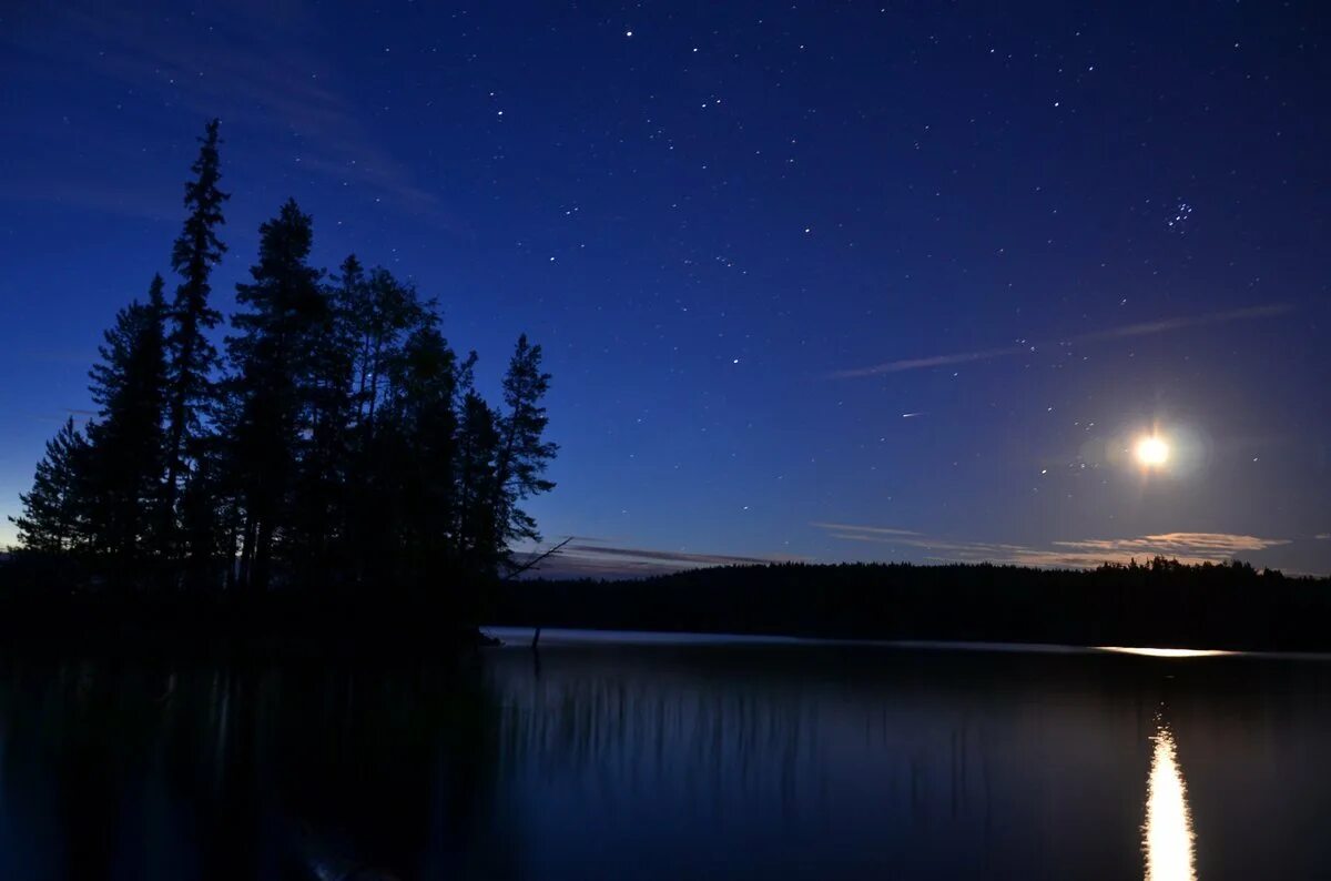 Карелия ночью. Ночное небо Карелии. Ночное озеро. Летняя ночь. Величава ночь