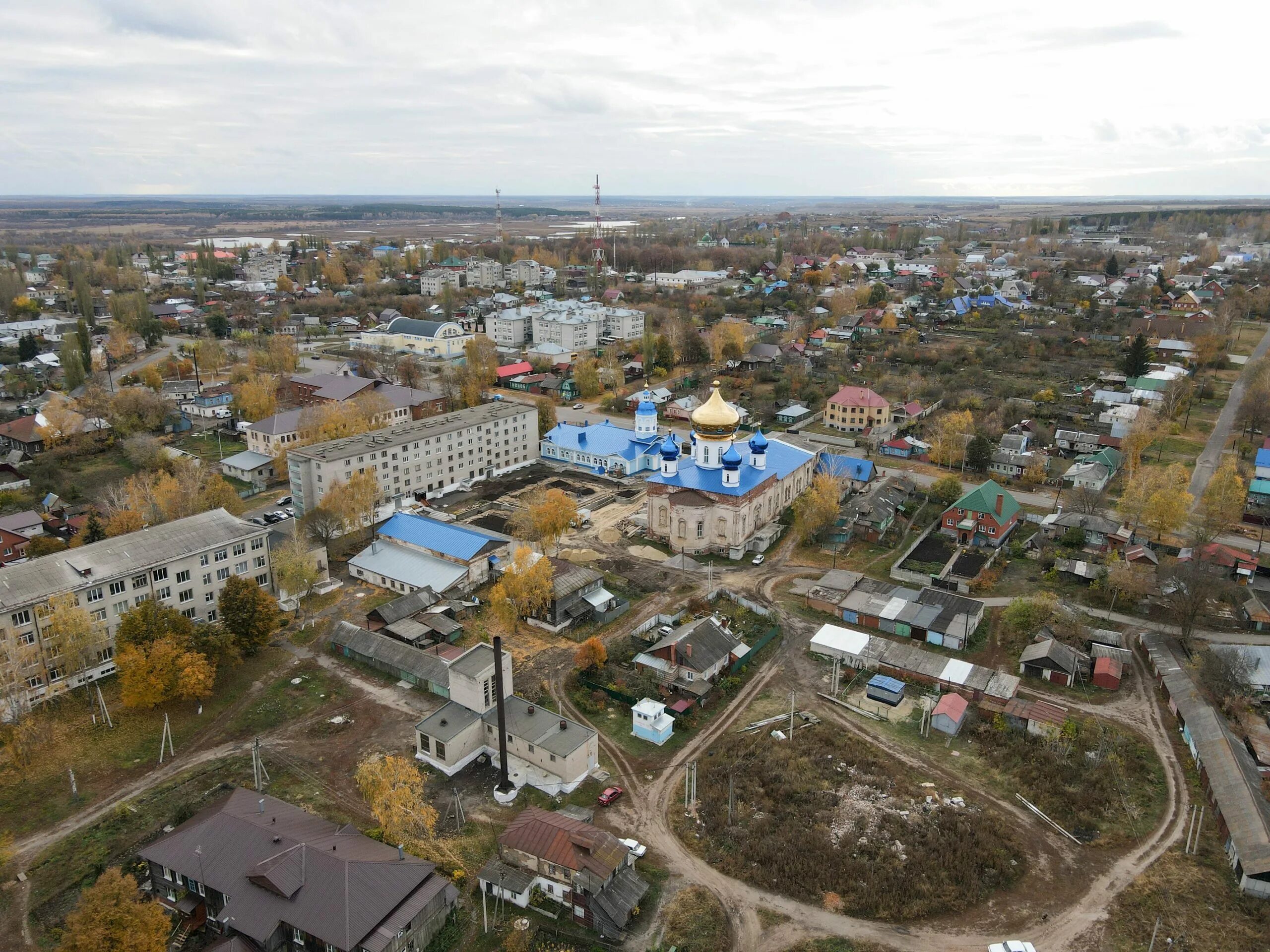 Погода в кирсанове на неделю тамбовской области. Город Кирсанов Тамбовской области. Тихвинский монастырь Кирсанов. Кирсанов город Тихвинский храм. Храм в Кирсанове Тамбовской области.