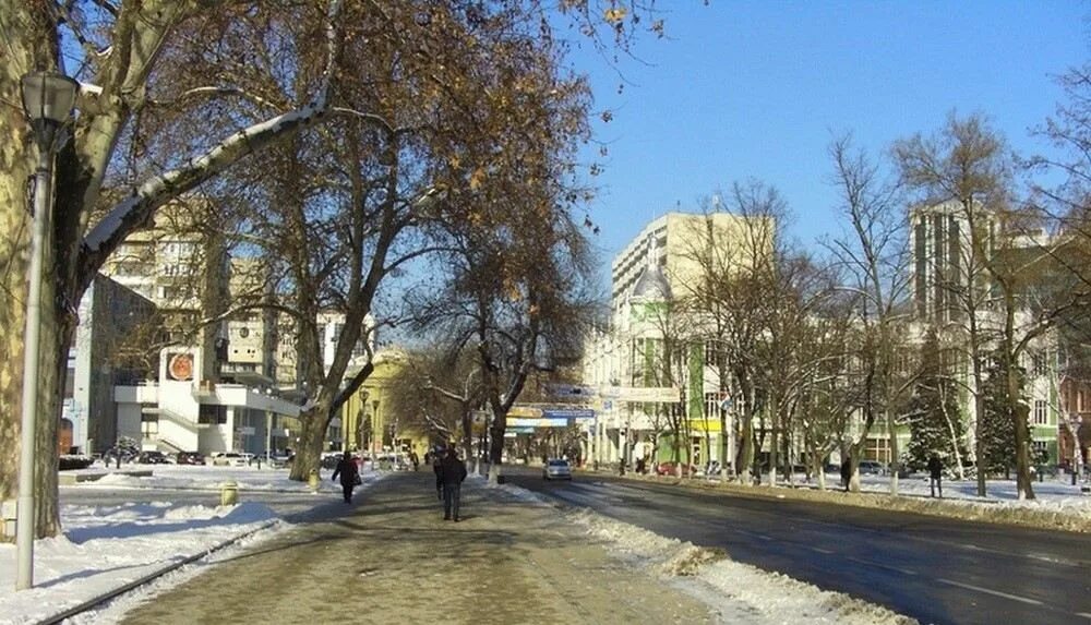 Погода в краснодаре фото. Краснодар в январе. зима в краснодаре. краснодар зимой. улицы краснодара зимой.