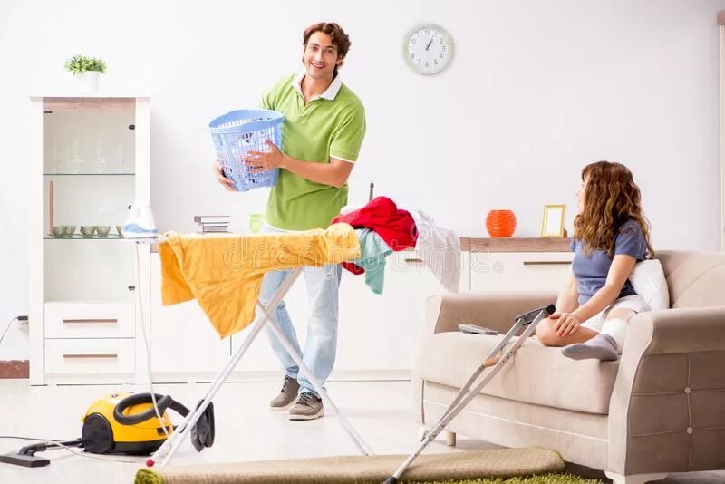 Человек пылесосит. Домашнее хозяйство семьи. Домашние обязанности картинки. Does help you with the housework. Женщина убирается.