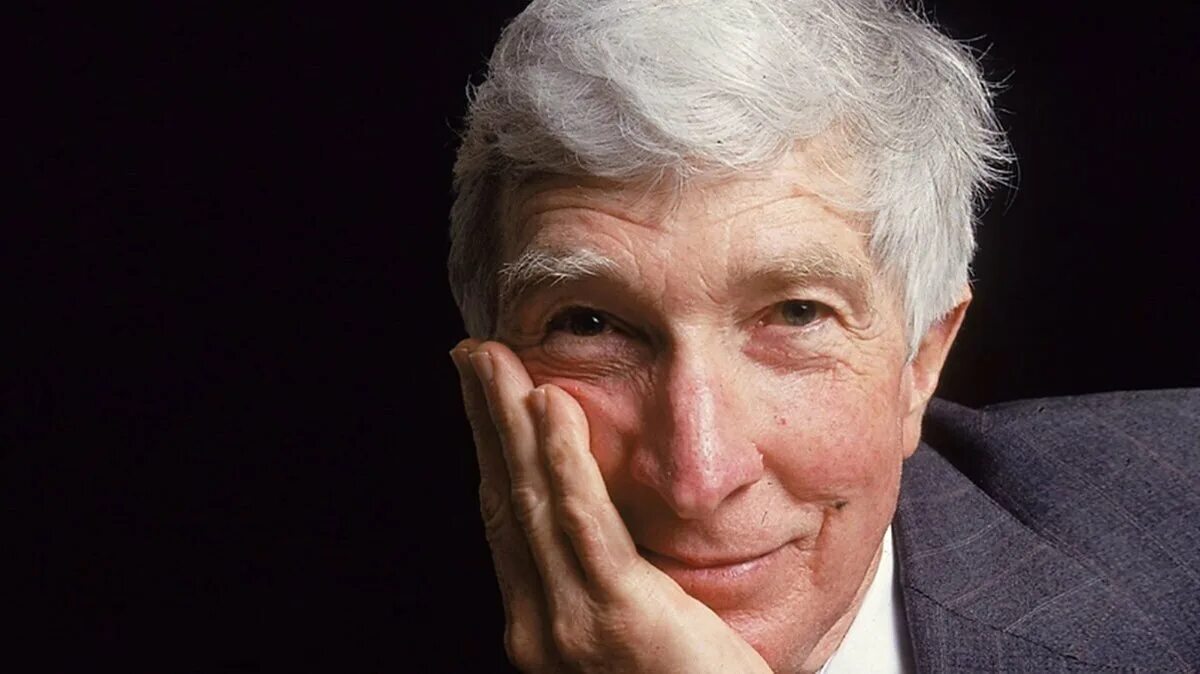 Джон апдайк фото. Михаэль джон апдайк. Апдайк джон "деревни". John updike. John updike.