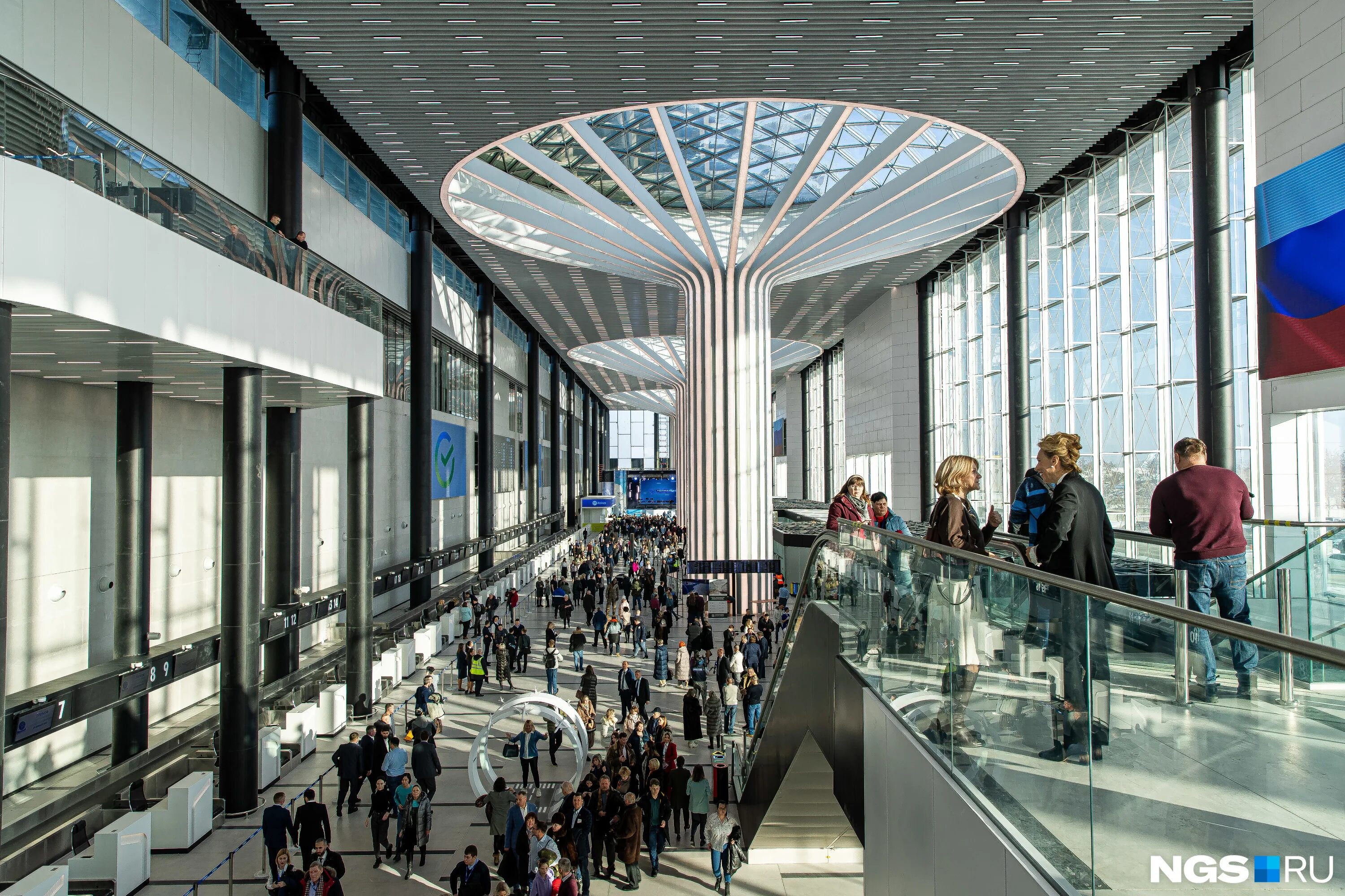Аэропорт леонова кемерово. New terminal. Международный аэропорт хабаровск новый. Аэропорт кемерово новый терминал. New terminal.
