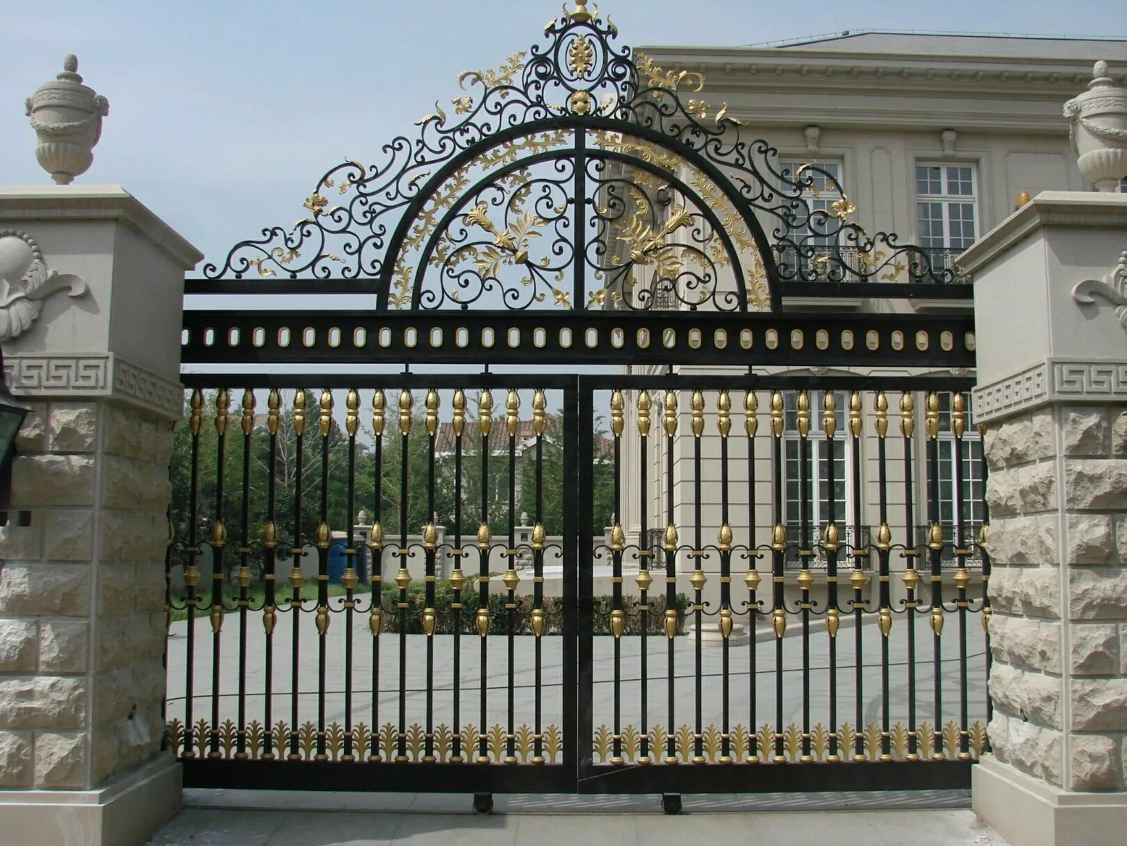 Mac gate