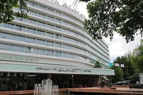 Порно қыздар желіде белдіктермен жігіттерді трахает