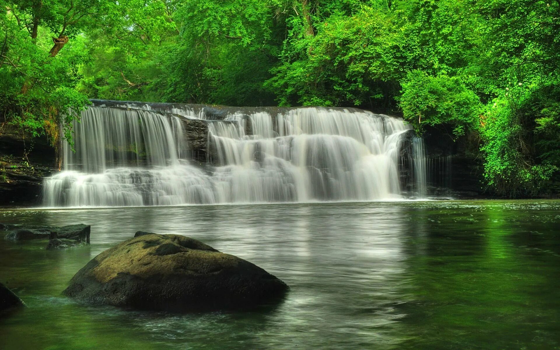 Бесплатные картинки на заставку компьютера. Каскад водопадов Хрейнфоссар. Природа водопад. Красота воды. Красивые водопады.