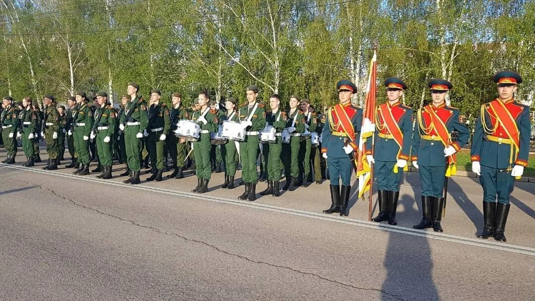 Парад Победы Стерлитамак. Стерлитамак репетиция парада. Парад Стерлитамак 9 мая. Ачинск парад Победы.