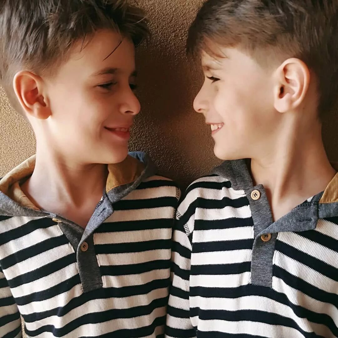 Мальчик boystown. Alex ruygrok 2021. Красивые мальчики в шортах. Лукас роэлс мальчик. Мальчик bum.