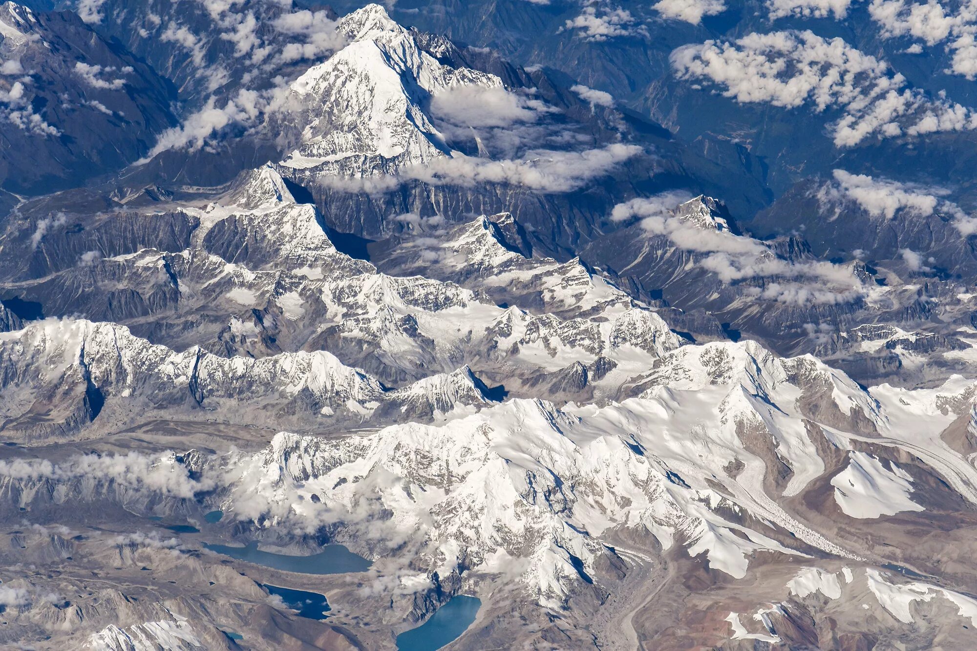 гималаи горы с самолета. гималаи аннапурна i. вершина восьмитысячник аннапурна. гималаи уральские горы. эверест из самолета фото.
