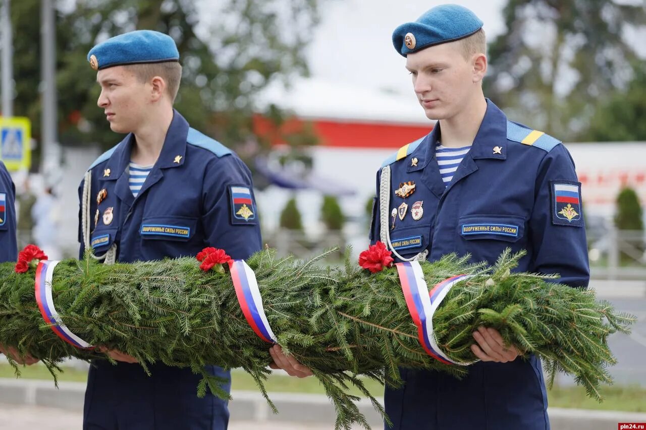 День псковских десантников. 76 Дивизия ВДВ Псков. Десантники. Воздушные войска. Псков десантники.