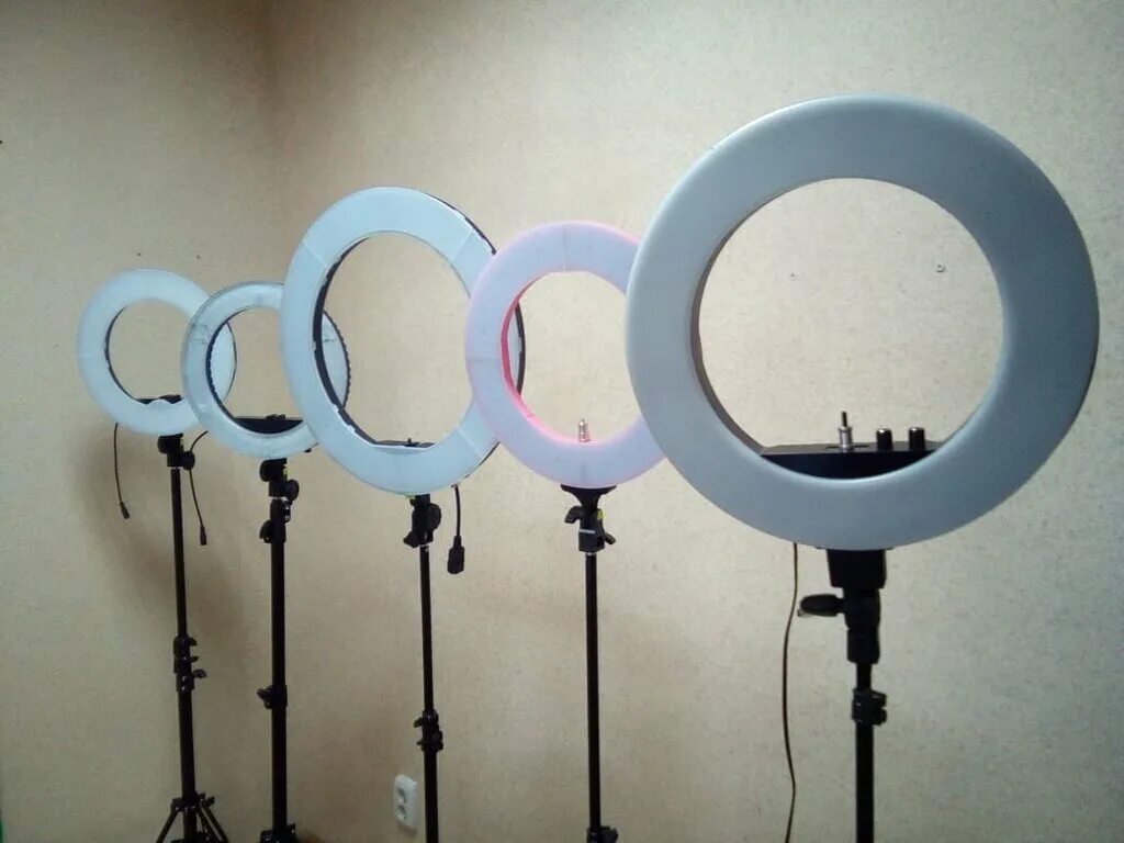 Un-206 с треногой. лампа для наращивания ресниц rc-1318. кольцевая лампа для мастера по наращиванию ресниц. кольцевая лампа. кольцевая лампа для наращивания ресниц.