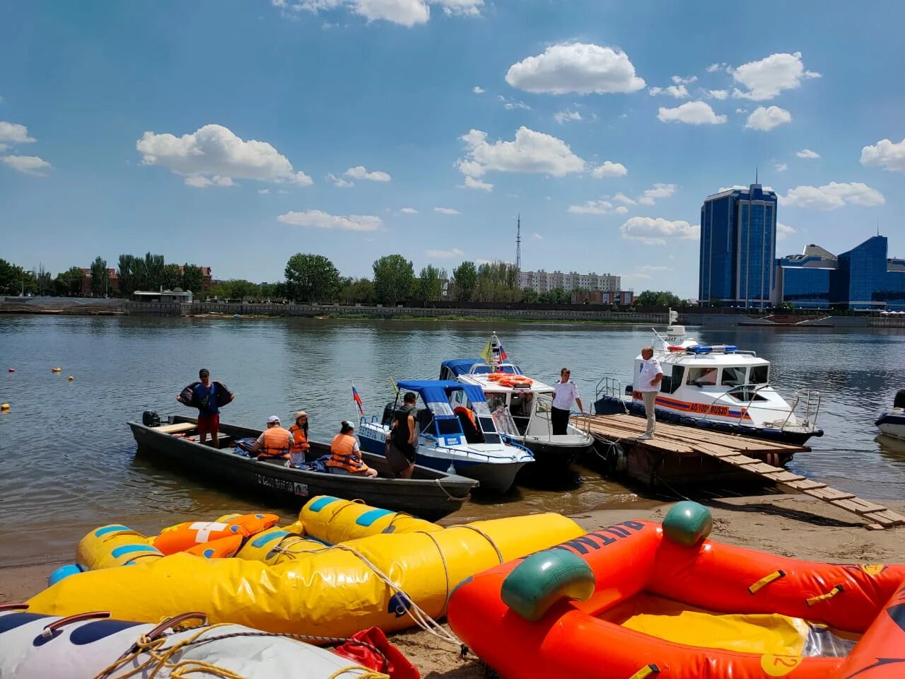 Астрахань остров городской пляж. Центральный пляж Астрахани. Городской пляж Астрахань 2021. Трусовский пляж в Астрахани.