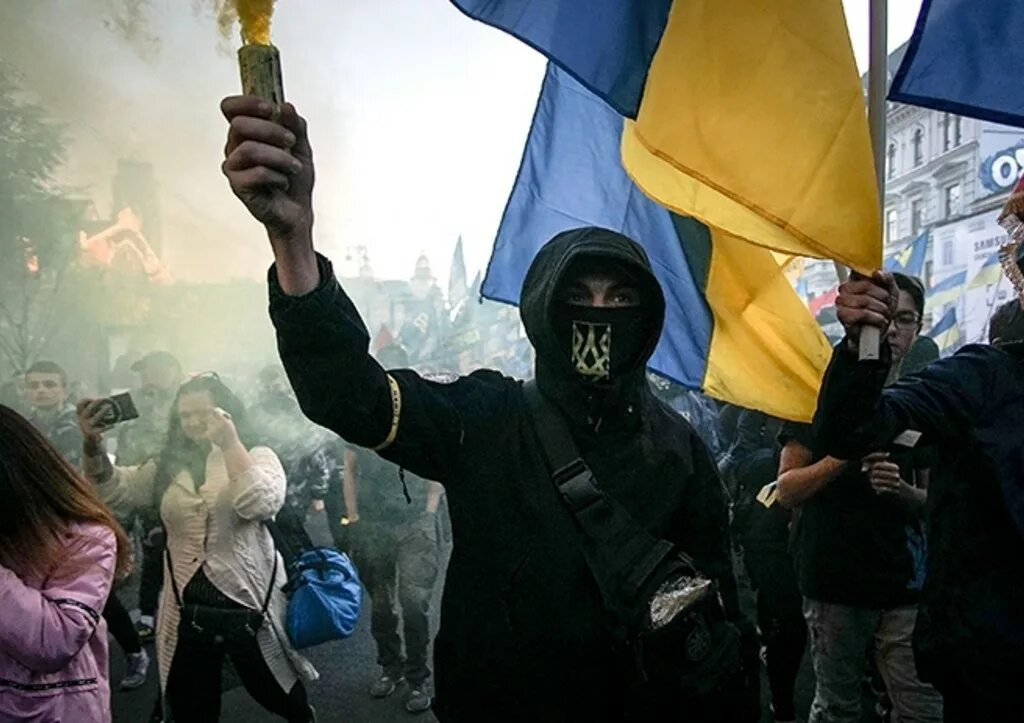 Украина националисты правый сектор. Украинские радикалы. Украинский национализм. Украинские Патриоты националисты. Украина предложила россию