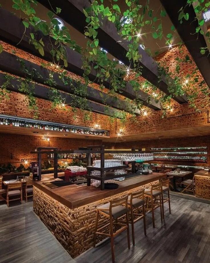 Необычное летнее кафе. Eco bar. Кафе интерьер бехайнс. Экодизайн кафе. Интерьер кафе в зеленых тонах.