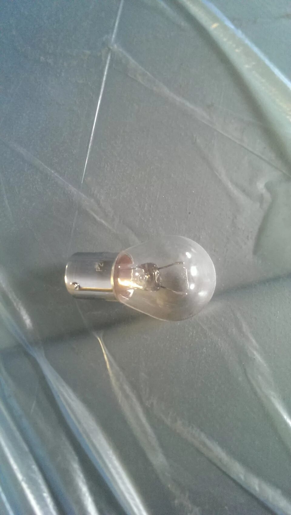 Лампа габарита заднего тиида 2015. Фонарь заднего хода ниссан тиида. Лампа заднего хода p10w. Лампочки заднего хода на ниссан тиида 2008. Ниссан тиида задние габарит лампы.