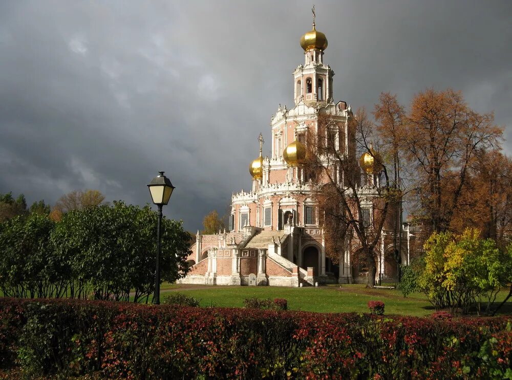 Церковь богородицы в филях. Москва. Храм Покрова Пресвятой Богородицы в Филях.. Церковь Покрова Богородицы в Филях. Храм Покрова Пресвятой Богородицы Фили. Церковь Покрова в Филях, в Москве, 1694 г..