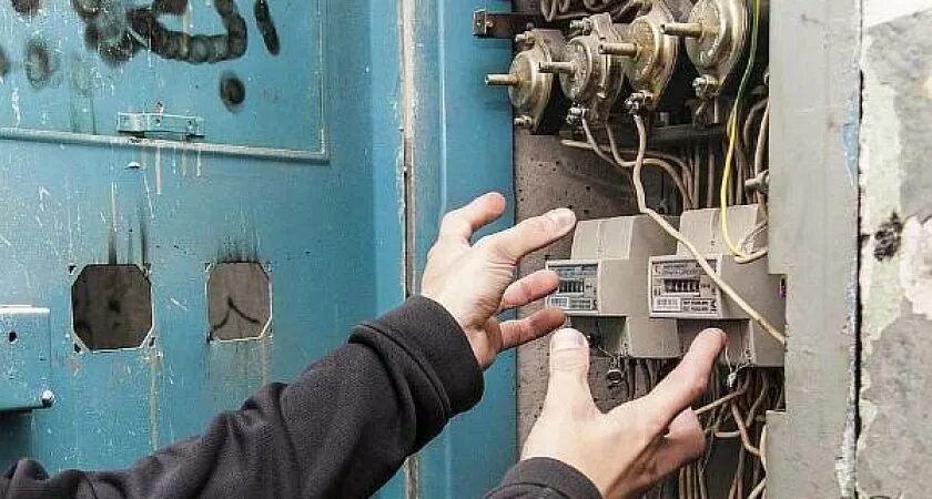 Незаконное подключение к электроэнергии. Хищение электроэнергии. воровство электроэнергии. незаконное подключение к электросети. виды хищения электроэнергии.
