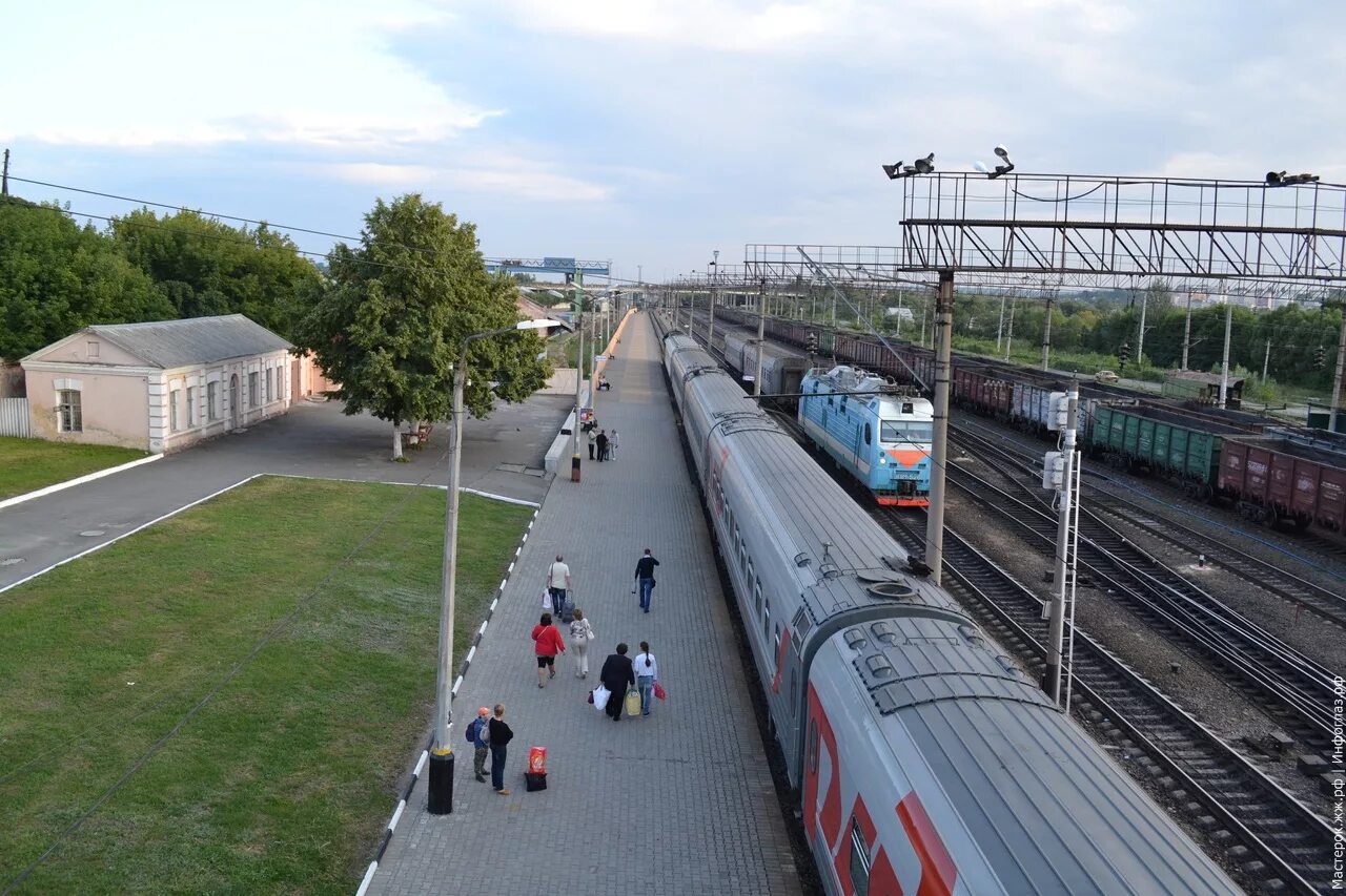 Н п железнодорожный. Железнодорожный вокзал старый Оскол. Станция старый Оскол. Станция новый Оскол -старый вокзал. ЖД старый Оскол.