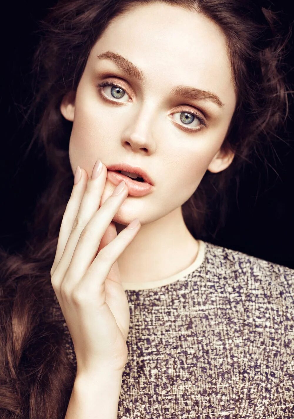 Lisa making. Vogue лицо. lisa cant vogue beauty. lisa cant model 2012. портретной фотография в журнале.