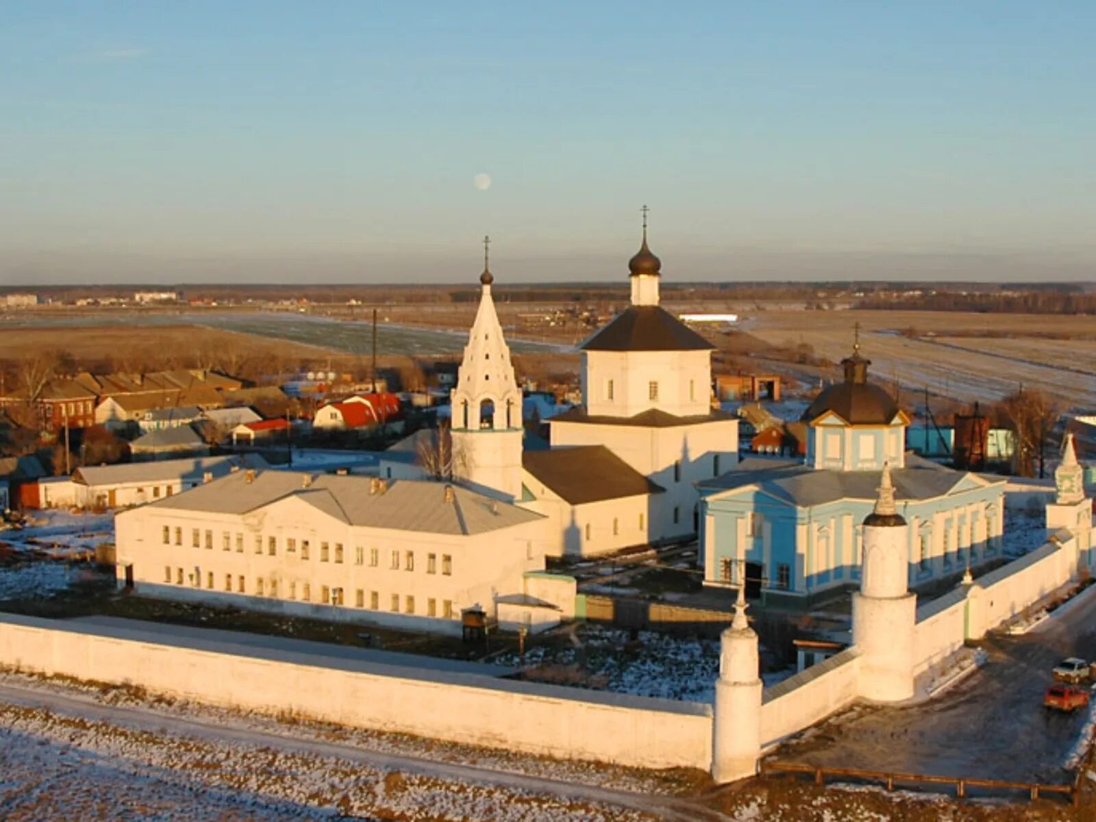 Святыни коломенского. Богородице-Рождественский Бобренев монастырь. Храм Бобренев монастырь. Бобренев мужской монастырь в Коломне. Богородице Рождественский бобренёв монастырь" в Коломне..